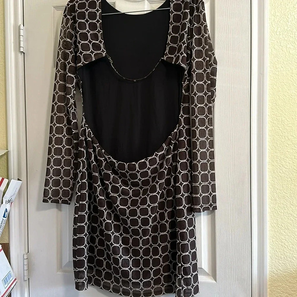 Riley Hubatka x Peppermayo Brown Long Sleeve dress w/ adjustable Back Straps 18 - Picture 4 of 4